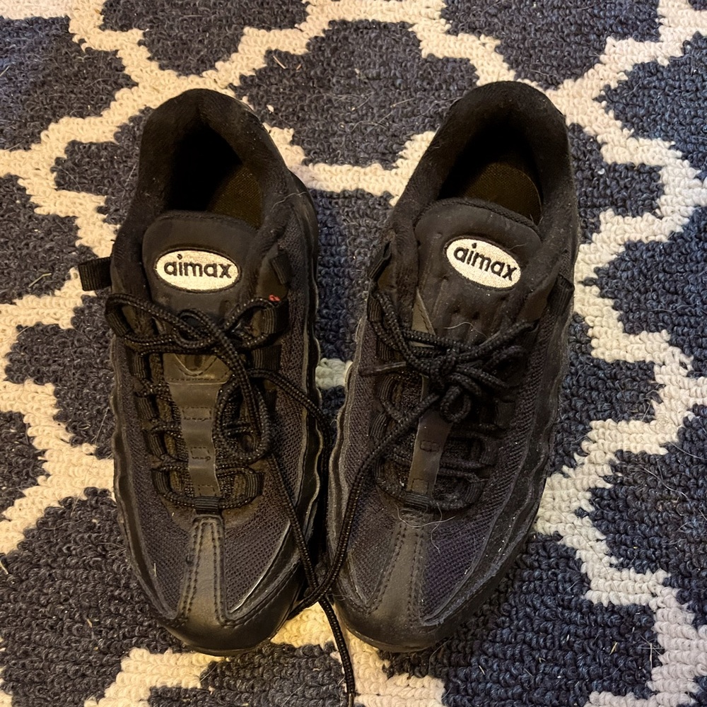 Air Max 95 Nike Black size 4Y